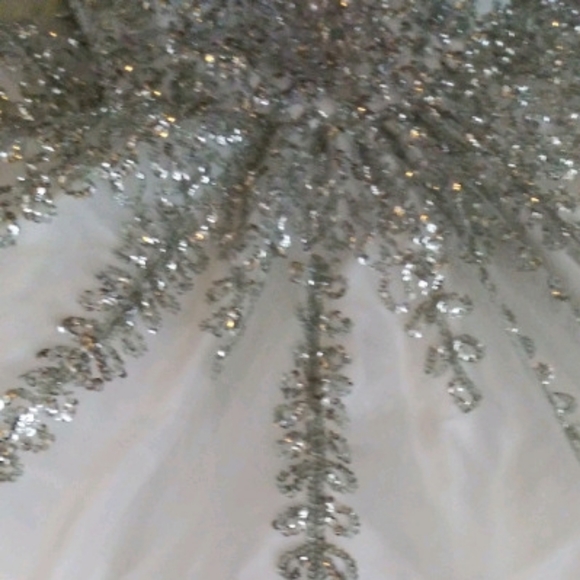 White Strapless Prom/Wedding Dress w/Silver Filigree SZ2 Altered - Picture 5 of 10